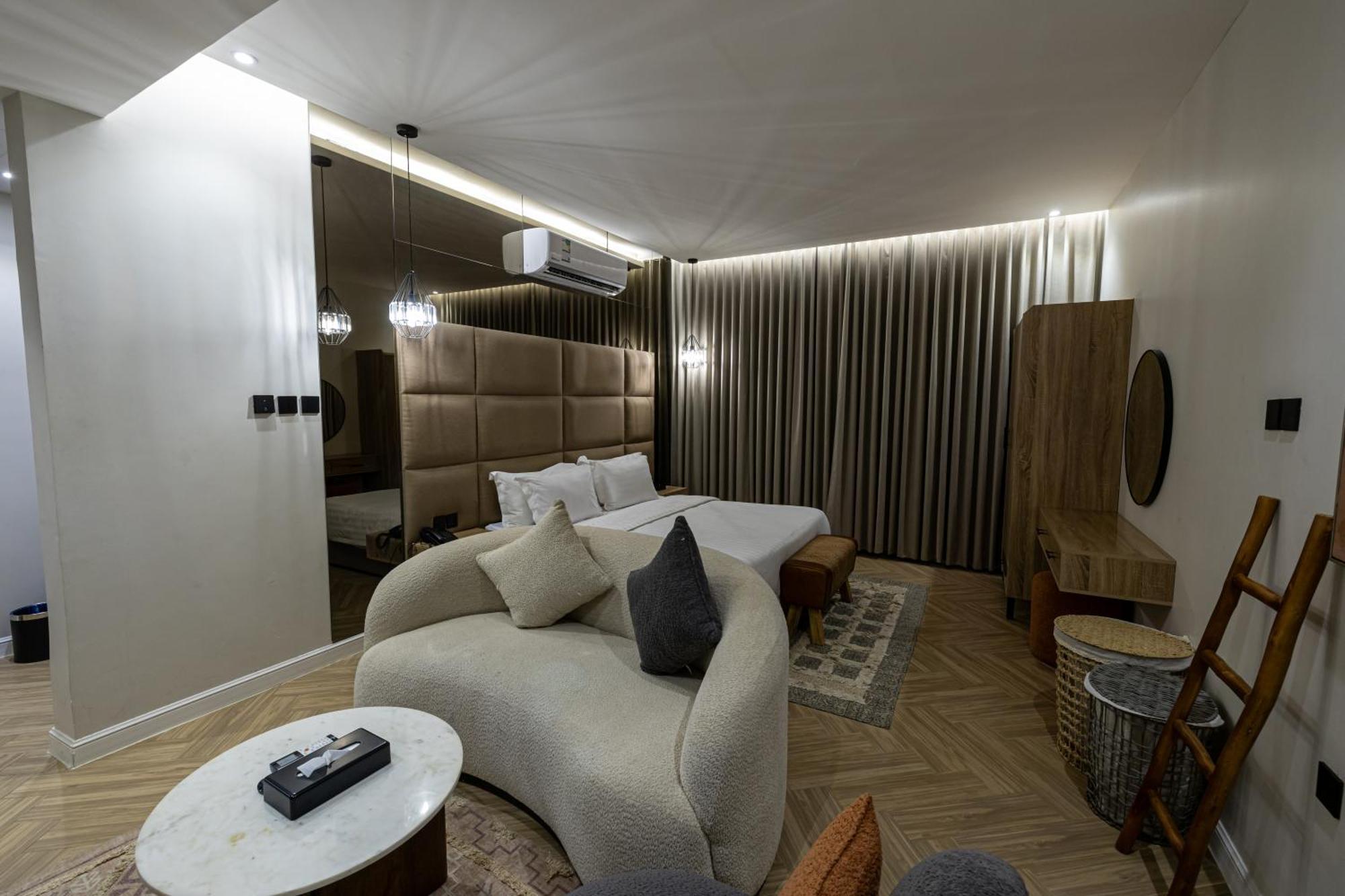 ال متعب سويتس المرسلات Aparthotel Riyadh Exterior photo